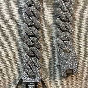 Gorgeous Silver Plated Cuban Link Men’s Necklace